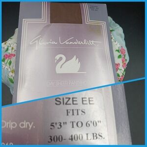 Vintage hosiery Gloria Vanderbilt DaySheer Long Wear Sandalfoot Pantyhose Sz EE